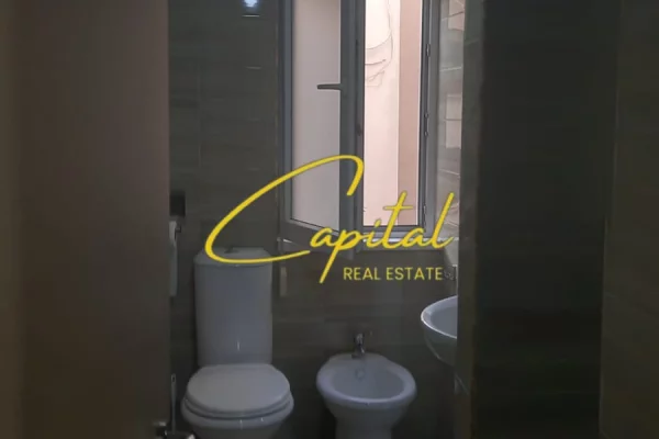 Shtepi me qera Apartament ne Tirane, 2+1, Mobilimi E mobiluar, Pagesa 650  Euro.