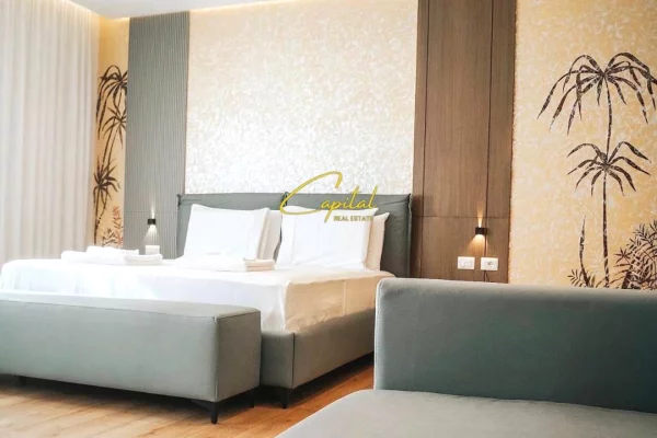 Ambient biznesi ne shitje 5+1 ne Vlore - 3,000,000 Euro