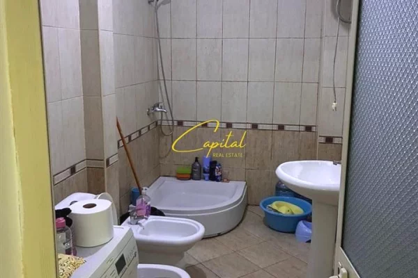 Shtepi me qera 2+1 ne Tirane - 35,000 Leke