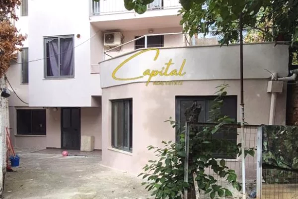 Shtepi me qera 4+1 ne Tirane - 1,300 Euro