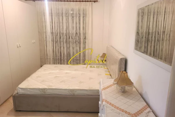Shtepi ne shitje Apartament ne Tirane, 2+1, Mobilimi E mobiluar, Pagesa 16,000,000  Leke.
