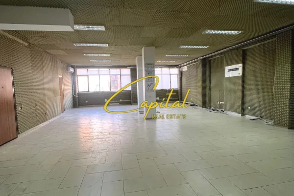 AMBIENT BIZNESI ME QERA 350 M2 RRUGA E ELBASANIT 3.000 EURO