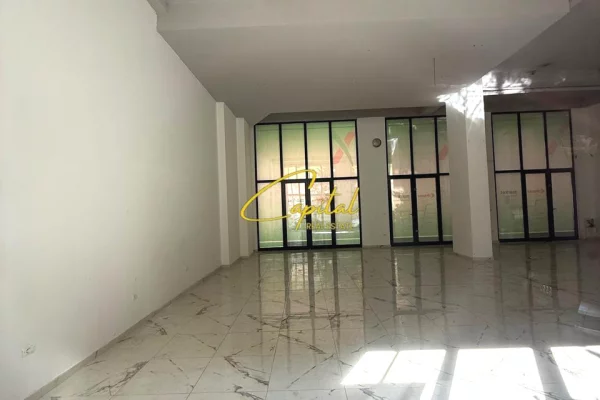 Business Property for Rent 1+1 in Tirana - 200,000 Leke