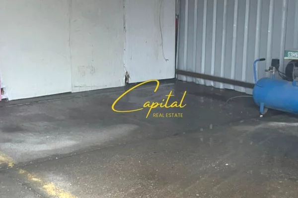 Ambient biznesi me qera 4+1 ne Tirane - 80,000 Leke