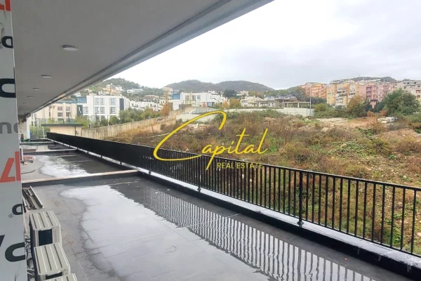 Shtepi me qera 2+1 ne Tirane - 1,300 Euro