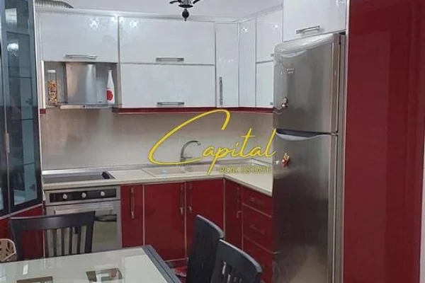 Shtepi me qera 2+1 ne Tirane - 800 Euro