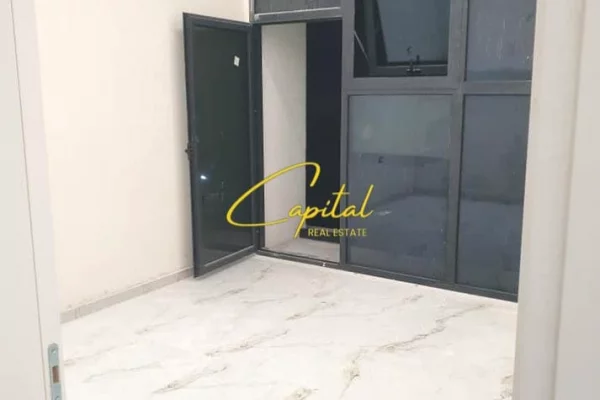 AMBIENT BIZNESI ME QERA 74 M2 ASTIR 1000 EURO