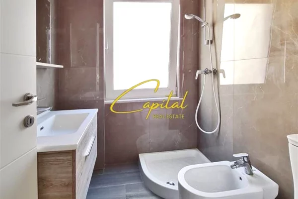 Shtepi me qera Apartament ne Tirane, 4+1, Mobilimi E mobiluar, Pagesa 130,000  Leke.