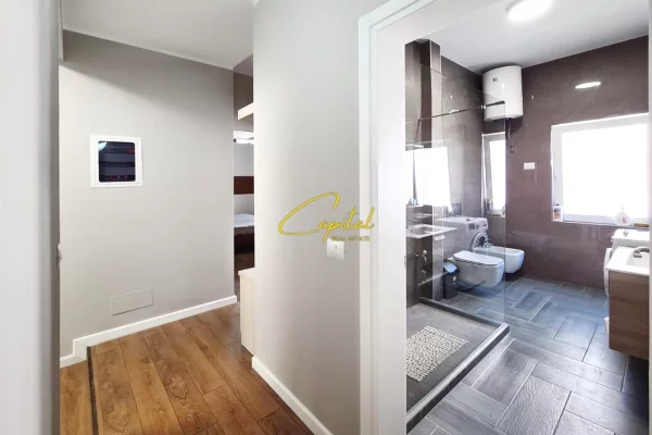 Shtepi me qera Apartament ne Tirane, 4+1, Mobilimi E mobiluar, Pagesa 130,000  Leke.