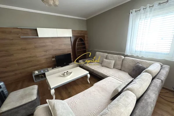 Shtepi me qera 2+1 ne Tirane - 650 Euro