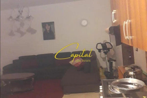 Shtepi me qera 2+1 ne Tirane - 42,000 Leke