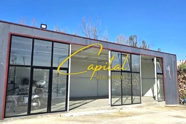 Ambiente Commerciale in Affitto 4+1 a Tirana - 100,000 Leke