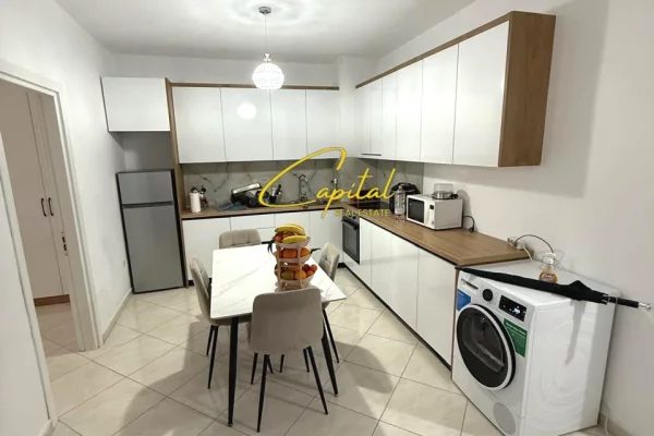 Shtepi me qera 2+1 ne Tirane - 55,000 Leke