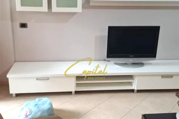 Shtepi me qera 2+1 ne Tirane - 700 Euro