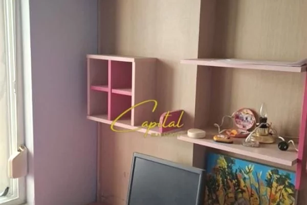 Shtepi me qera 2+1 ne Tirane - 700 Euro