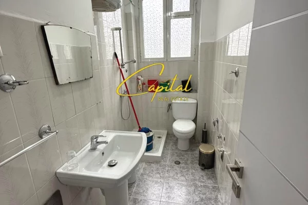 AMBIENT BIZNESI ME QERA 75 M2 RRUGA E DIBRES 120.000 LEKE