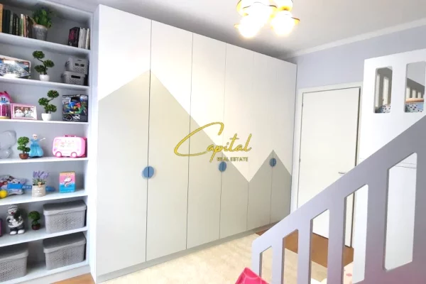 Shtepi ne shitje Apartament ne Tirane, 2+1, Mobilimi E mobiluar, Pagesa 215,000  Euro.