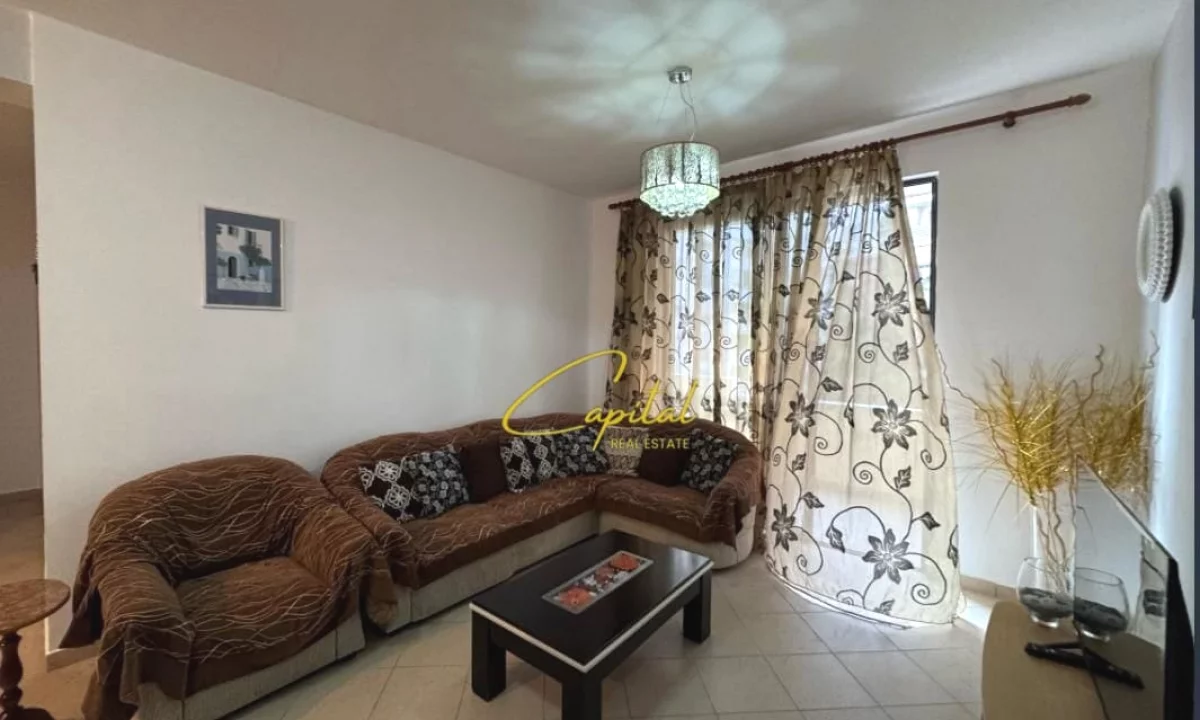 Appartamento in affitto a Tirana 2+1, Arredato