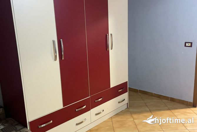 Shtepi me qera Apartament ne Tirane, Garsoniere, Mobilimi E mobiluar, Pagesa 27,000  Leke.