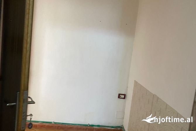 Casa in affitto Garsoniere a Tirana - 27,000 Leke