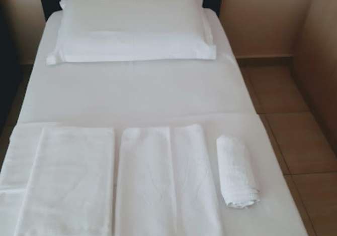 Shtepi me qera Apartament ne Tirane, Garsoniere, Mobilimi E mobiluar, Pagesa 30,000  Leke.