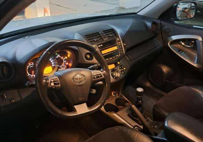 Makina ne shitje ne Tirane - 9,800 Euro