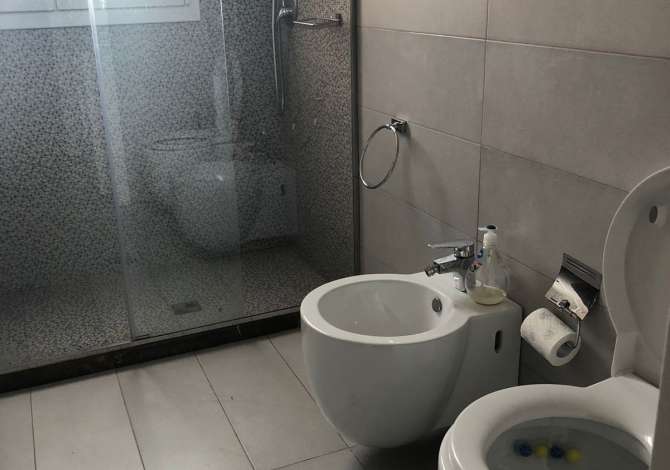 Shtepi me qera Apartament ne Tirane, 2+1, Mobilimi E mobiluar, Pagesa 550  Euro.