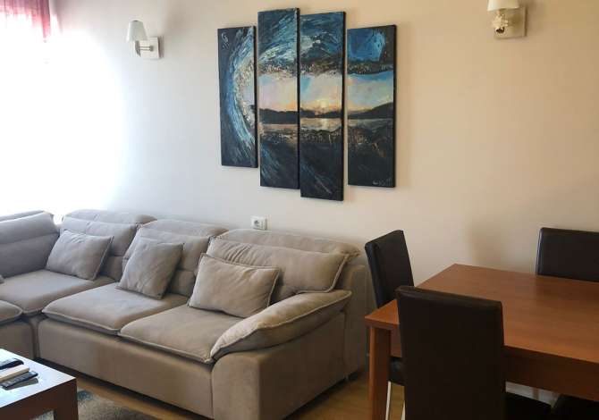 Shtepi me qera Apartament ne Tirane, 2+1, Mobilimi E mobiluar, Pagesa 550  Euro.