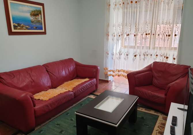 Shtepi me qera  ne Tirane, 3+1, Mobilimi E mobiluar, Pagesa 400  Euro.