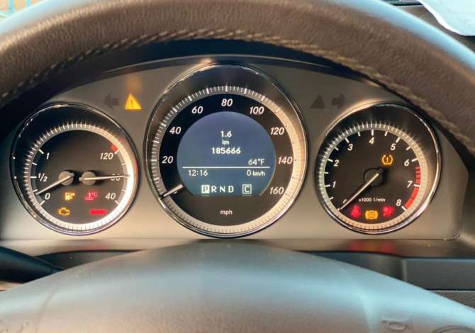 Makina ne shitje ne Tirane, Mercedes-Benz, 2010 gasoline-gas,Kambio Automatik Pagesa 8,699  Euro.