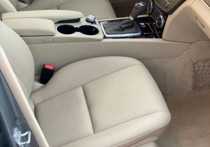 Makina ne shitje ne Tirane, Mercedes-Benz, 2010 gasoline-gas,Kambio Automatik Pagesa 8,699  Euro.
