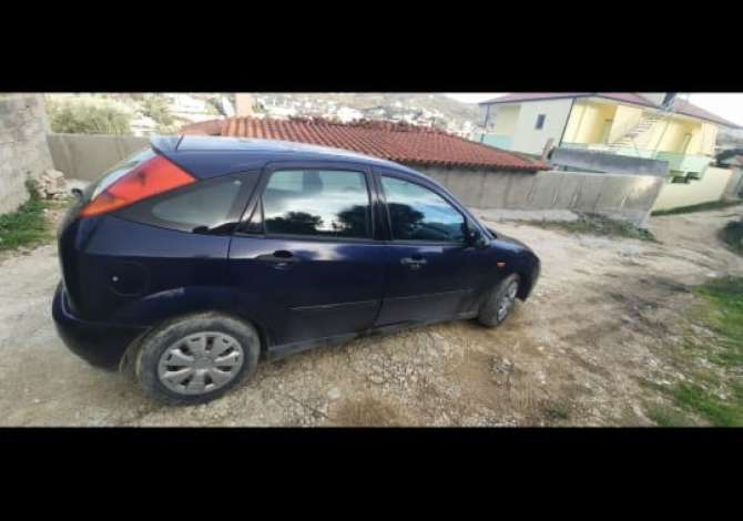 Auto in Vendita  a Valona - 1,400 Euro