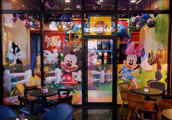 Njoftime Pune ne Tirane, Profesioni Kamrier/e, banakier/e ,kujdestare per femijet te  lodrat , , Pagesa Me Marreveshje.