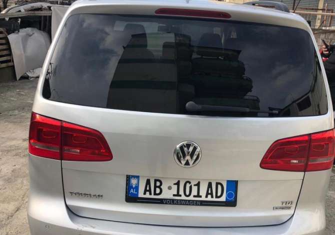 Makina ne shitje ne Tirane - 9,000 Euro