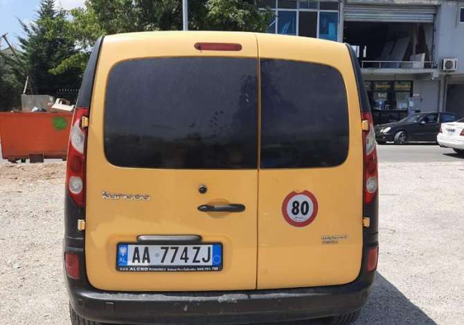 Makina ne shitje ne Tirane, Renault, 2012 Diesel,Kambio Manual Pagesa 4,500  Euro.