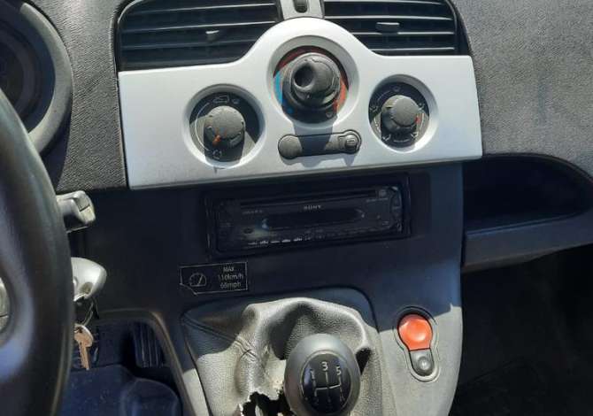Makina ne shitje ne Tirane, Renault, 2012 Diesel,Kambio Manual Pagesa 4,500  Euro.