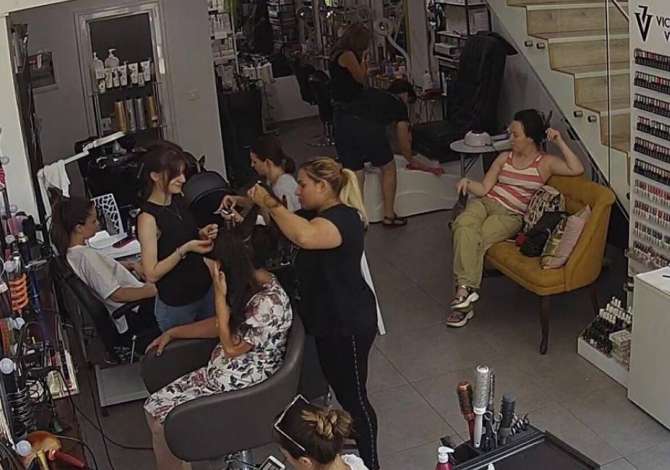 Njoftime Pune ne Tirane, Profesioni Estetiste per thonjte , , Pagesa Me Marreveshje.