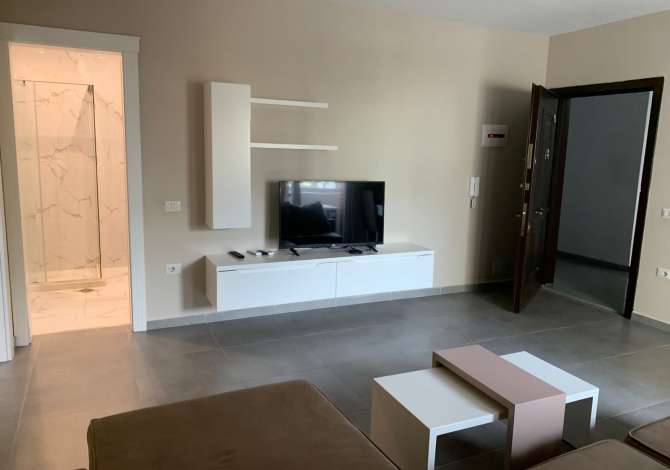 Shtepi me qera  ne Tirane, 1+1, Mobilimi E mobiluar, Pagesa 400  Euro.