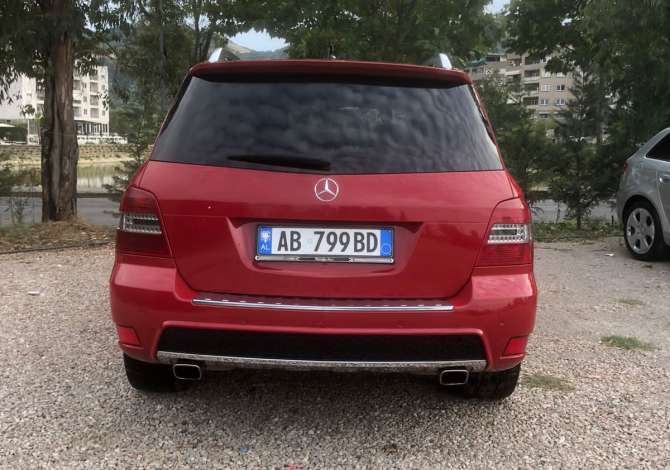 Makina ne shitje ne Tirane, Mercedes-Benz, 2010 gasoline-gas,Kambio Automatik Pagesa 11,000  Euro.