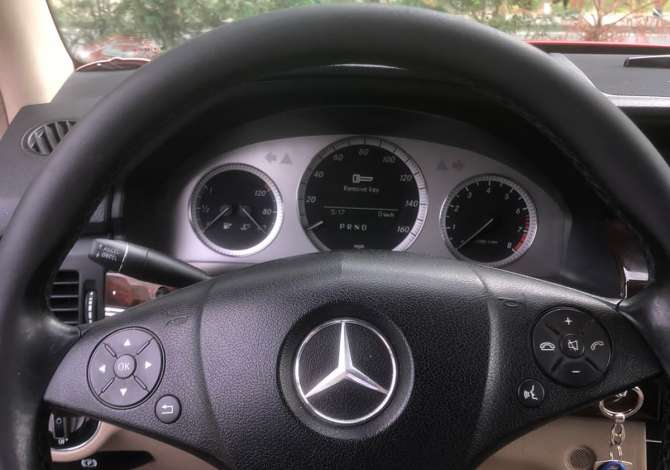 Makina ne shitje ne Tirane, Mercedes-Benz, 2010 gasoline-gas,Kambio Automatik Pagesa 11,000  Euro.