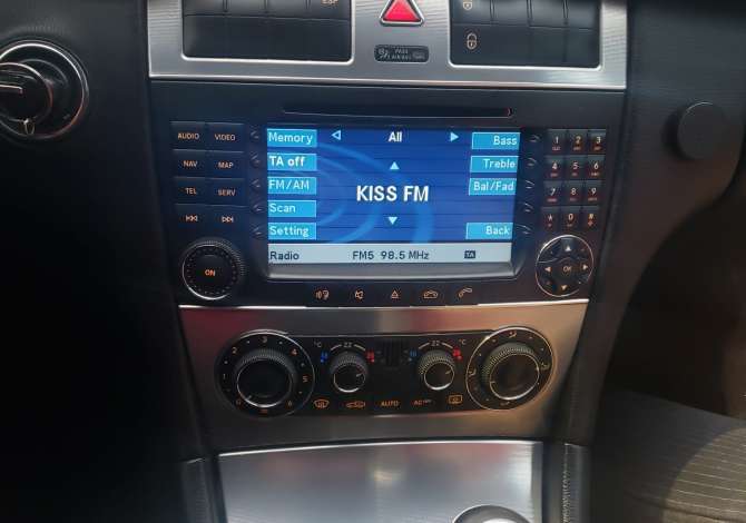 Makina ne shitje ne Tirane, Mercedes-Benz, 2004 Diesel,Kambio Automatik Pagesa 4,000  Euro.