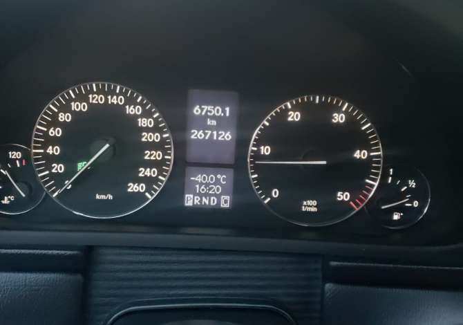 Makina ne shitje ne Tirane, Mercedes-Benz, 2004 Diesel,Kambio Automatik Pagesa 4,000  Euro.