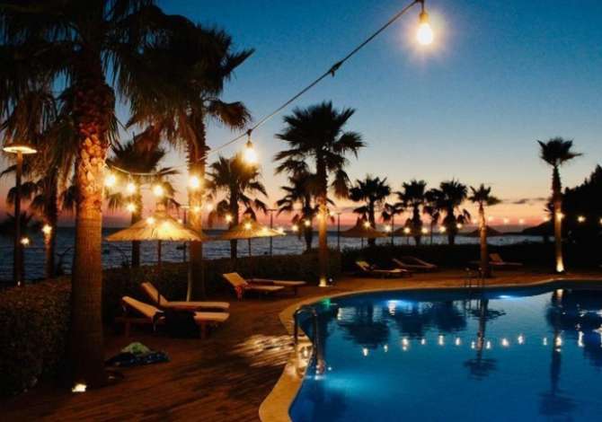 Njoftime Pune per Kuzhunier, Kasiere, Sanitare, Lavanteri ,Recepsionist, Shofer boti  ne Himare