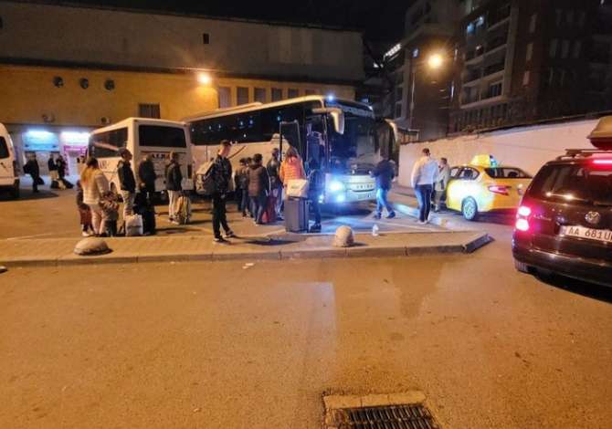 Sherbime Udhetimi dhe Transporti  ne Tirane - 0 Leke