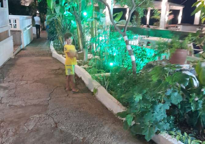 Njoftime Pune ne Himare, Profesioni  Kuzhiner/e, Ndihmes ne kuzhine, Zgarist, Kamarier/e , Me eksperience, Pagesa 3,500  Euro.