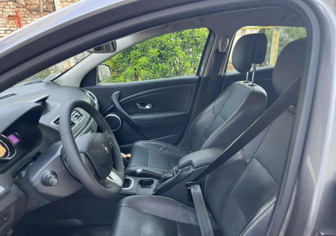 Cars for sale in Tirana, Renault, 2009 Diesel,Kambio Manual Payment 3,600  Euro.