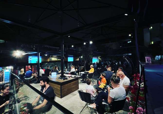 Njoftime Pune ne Tirane, Profesioni banakier/e, ndihmes banakiere , Me eksperience, Pagesa 45,000  Leke.