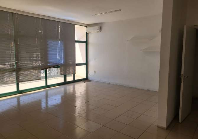 Shtepi me qera 4+1 ne Tirane - 60,000 Leke