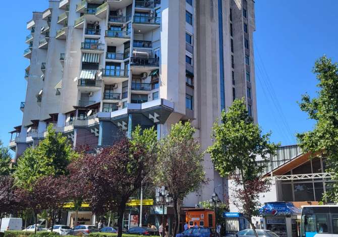 Shtepi me qera 4+1 ne Tirane - 60,000 Leke