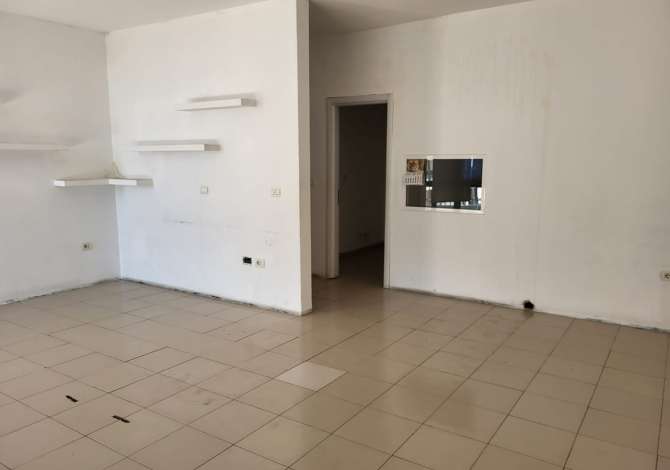 Shtepi me qera Duplex(shtepi me 2 kate) ne Tirane, 4+1, Mobilimi Bosh, pa mobiluar, Pagesa 60,000  Leke.